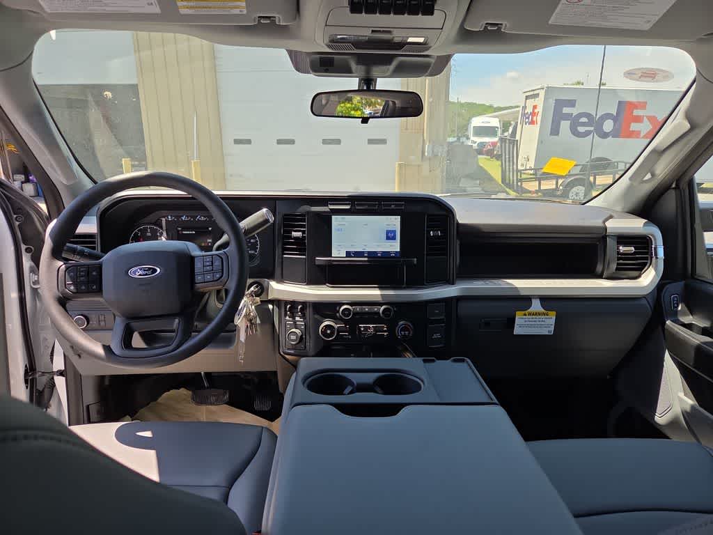 2024 Ford Super Duty F-450 DRW XL