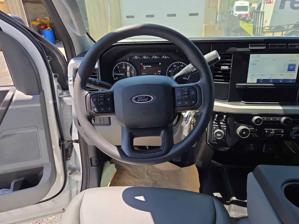 2024 Ford Super Duty F-450 DRW XL