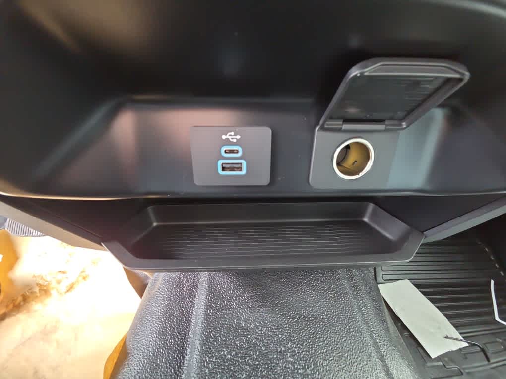 2024 Ford Super Duty F-450 DRW Chassis Cab XL