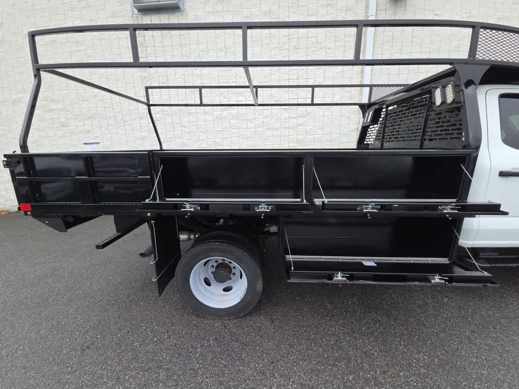 2024 Ford Super Duty F-450 DRW Chassis Cab XL