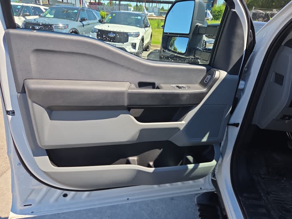 2025 Ford Super Duty F-350 DRW XL