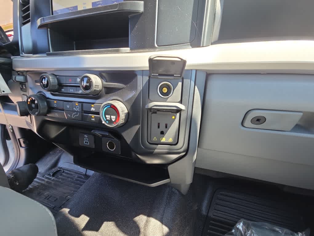 2025 Ford Super Duty F-350 DRW XL