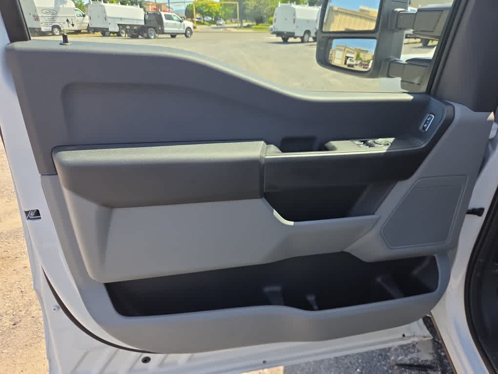2025 Ford Super Duty F-350 DRW XL