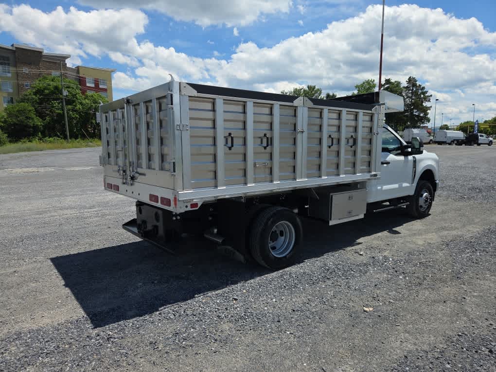 2025 Ford Super Duty F-350 DRW XL