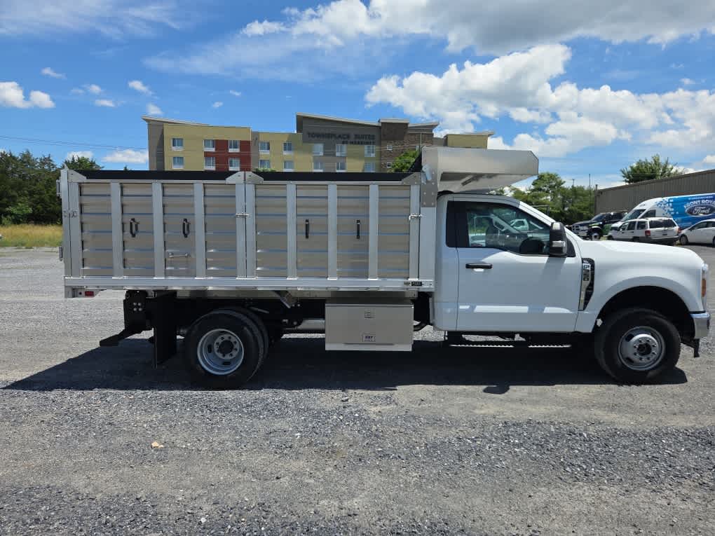 2025 Ford Super Duty F-350 DRW XL