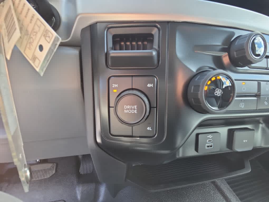 2025 Ford Super Duty F-350 DRW XL