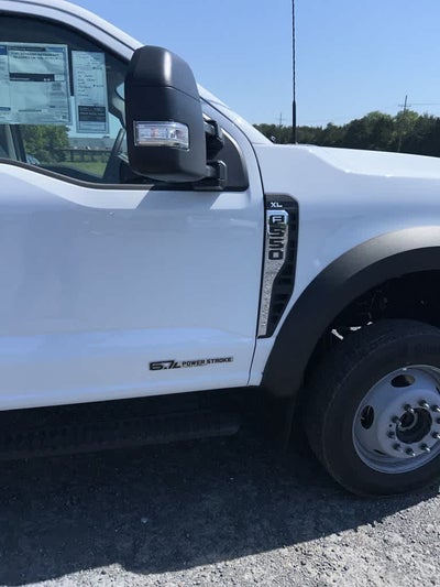 2024 Ford Super Duty F-550 DRW XL
