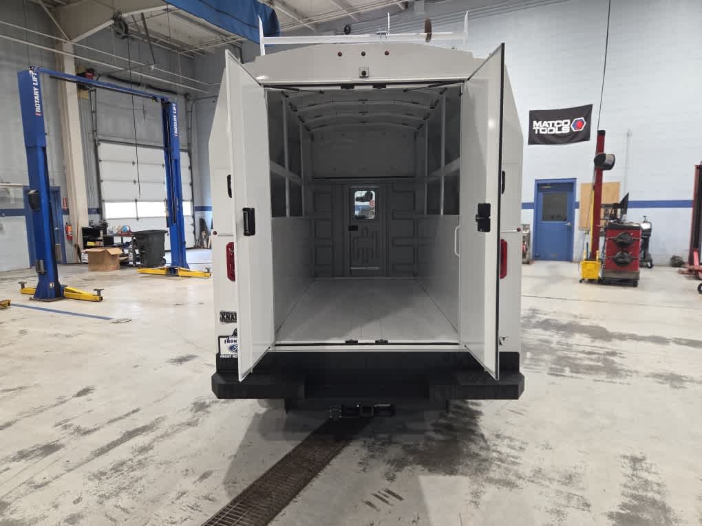 2026 Ford E-Series Cutaway Base