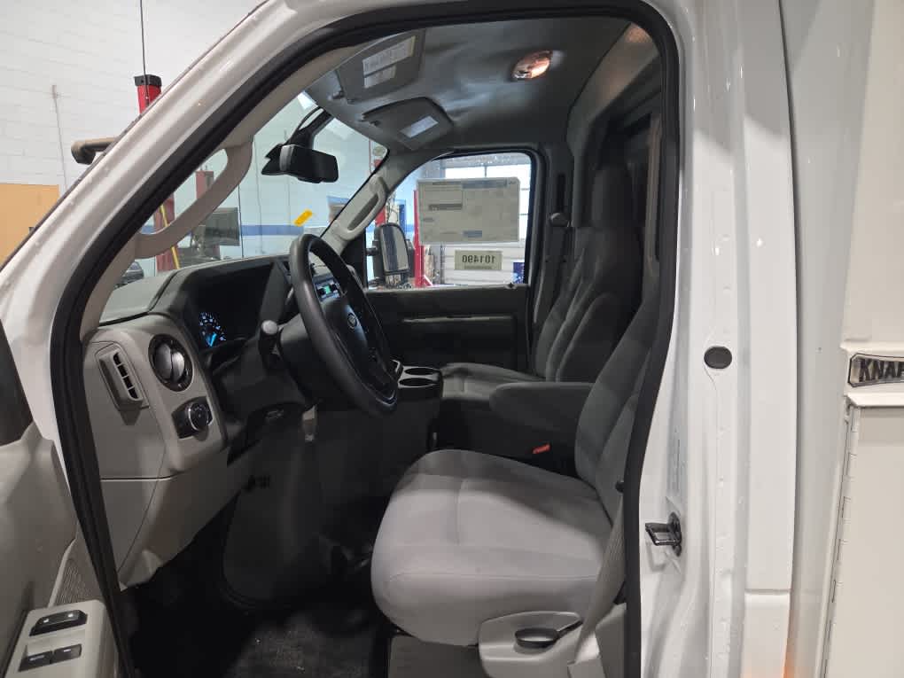 2026 Ford E-Series Cutaway Base