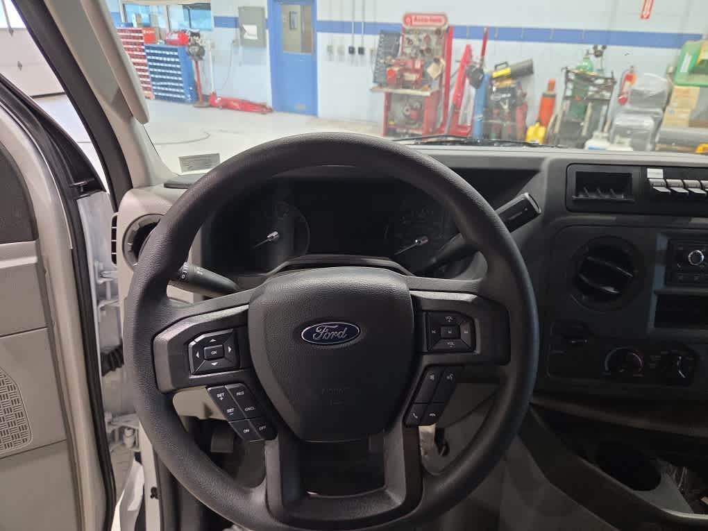 2026 Ford E-Series Cutaway Base