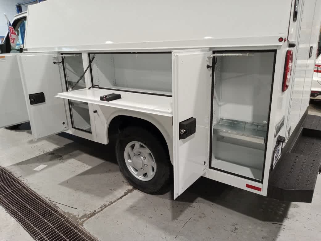 2026 Ford E-Series Cutaway Base