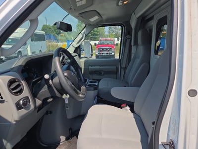 2024 Ford E-Series Cutaway Base