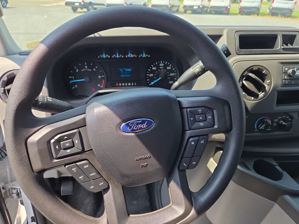 2024 Ford E-Series Cutaway Base