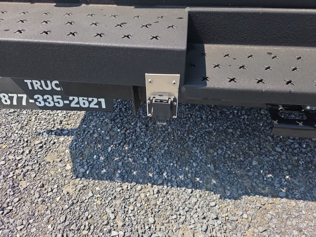 2024 Ford E-Series Cutaway Base