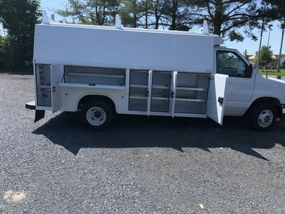 2024 Ford E-Series Cutaway Base