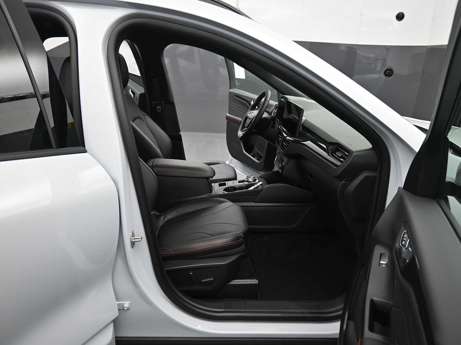 2026 Ford Escape ST-Line Elite