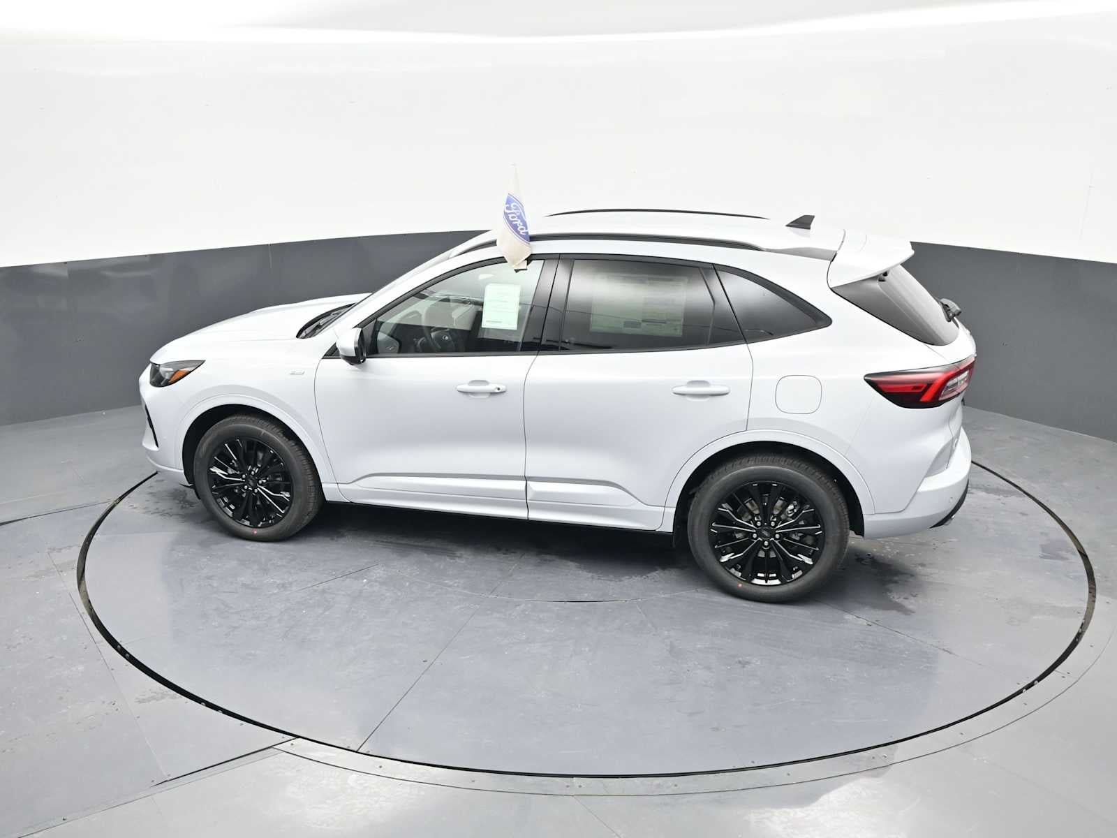 2026 Ford Escape ST-Line Elite