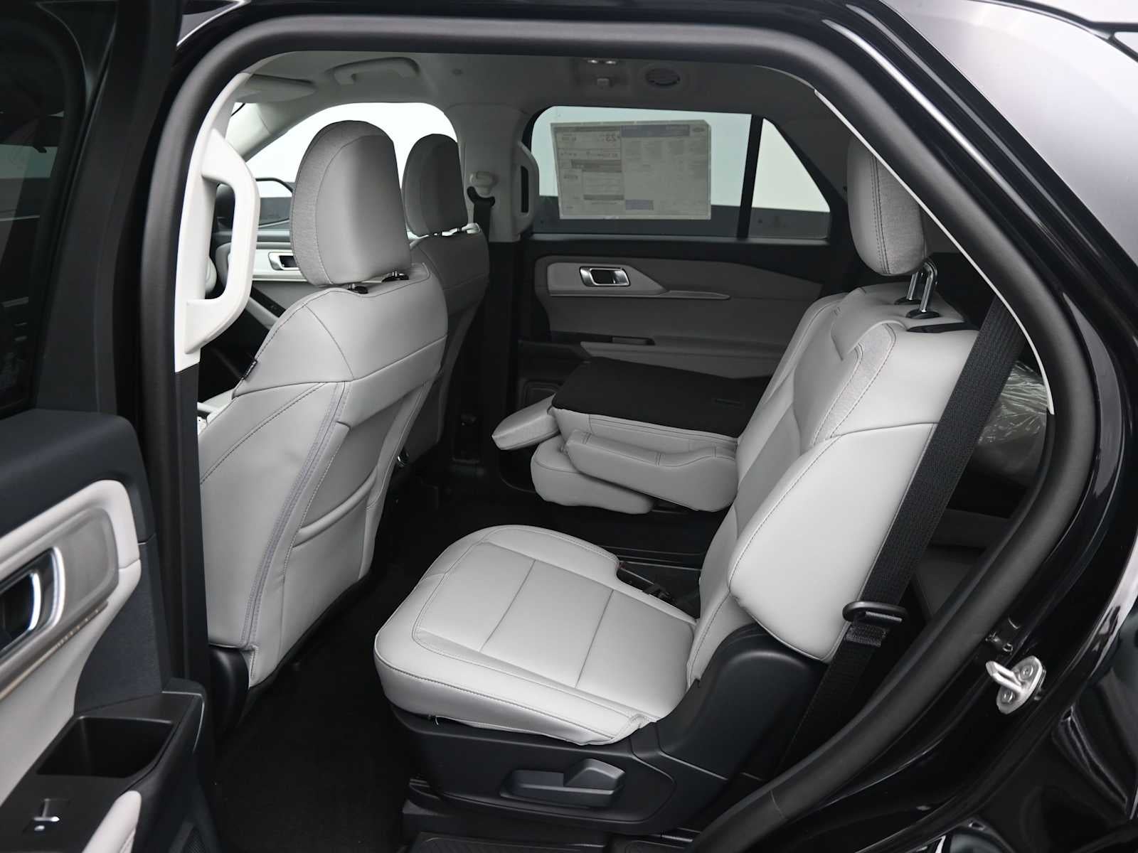 2026 Ford Explorer Active w/100A Pkg