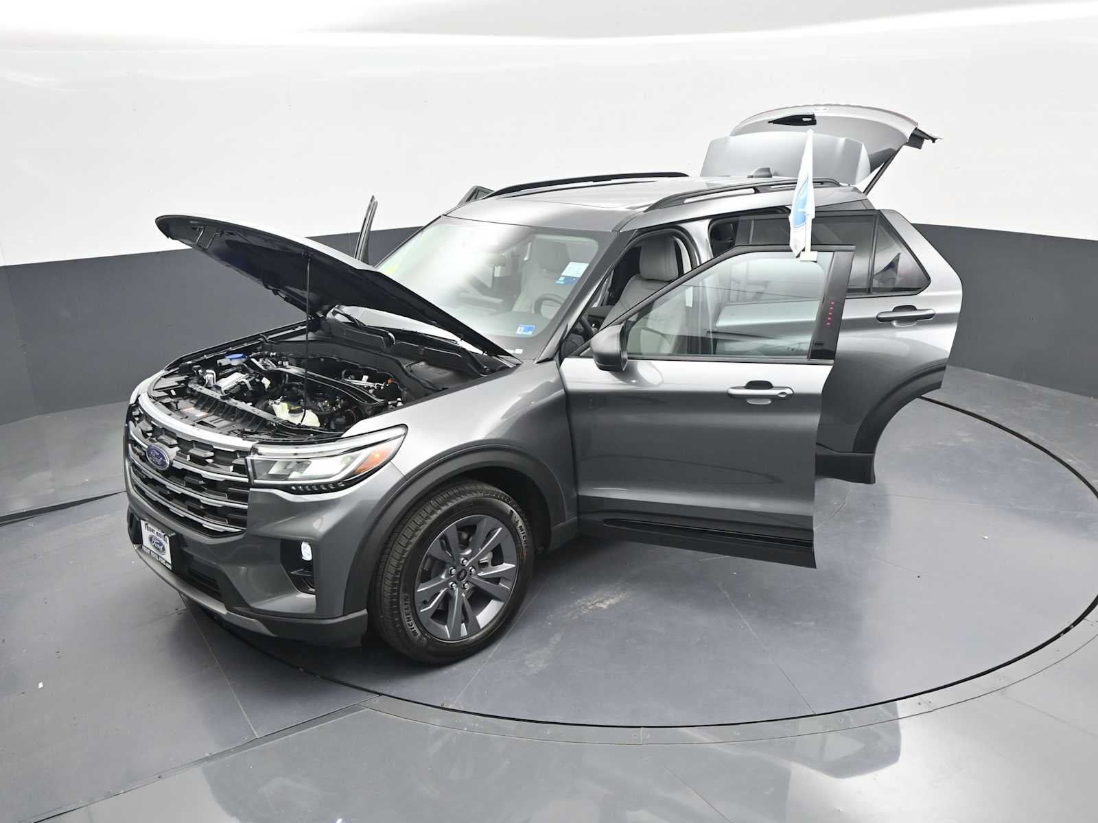 2026 Ford Explorer Active w/200A Pkg