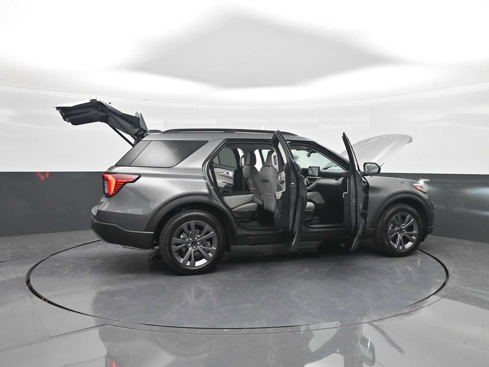 2026 Ford Explorer Active w/200A Pkg