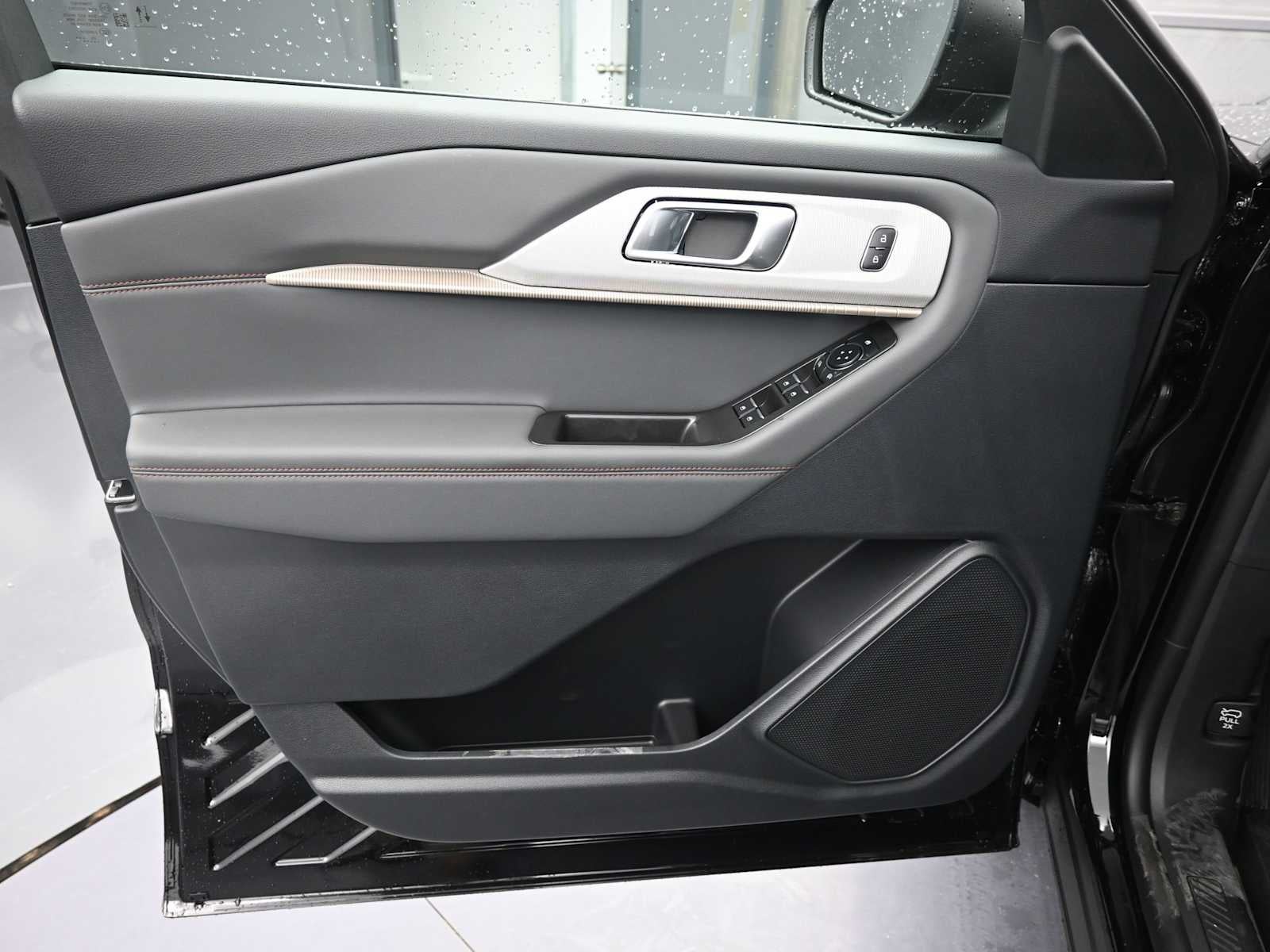 2026 Ford Explorer Active w/100A Pkg