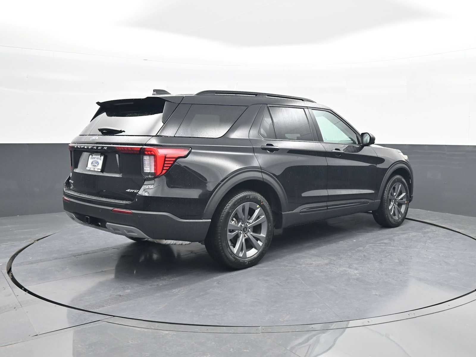 2026 Ford Explorer Active w/100A Pkg