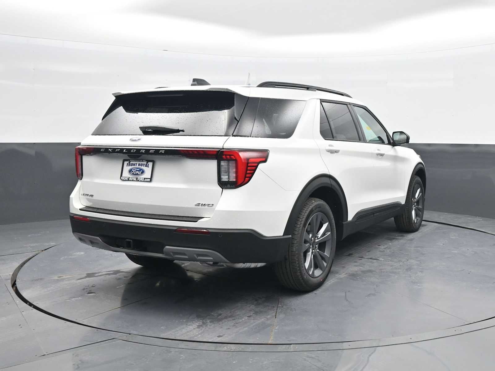 2026 Ford Explorer Base