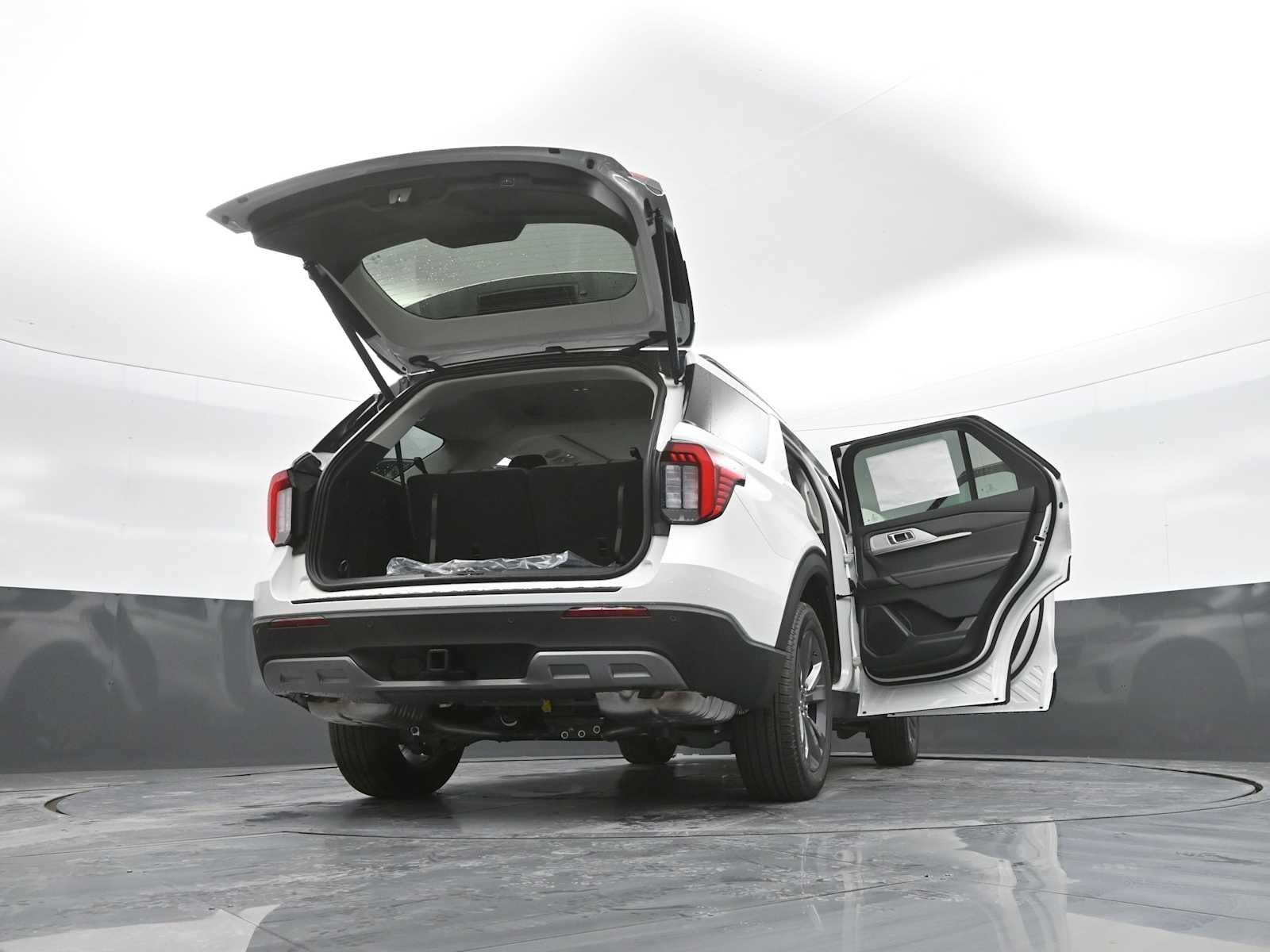 2026 Ford Explorer Base