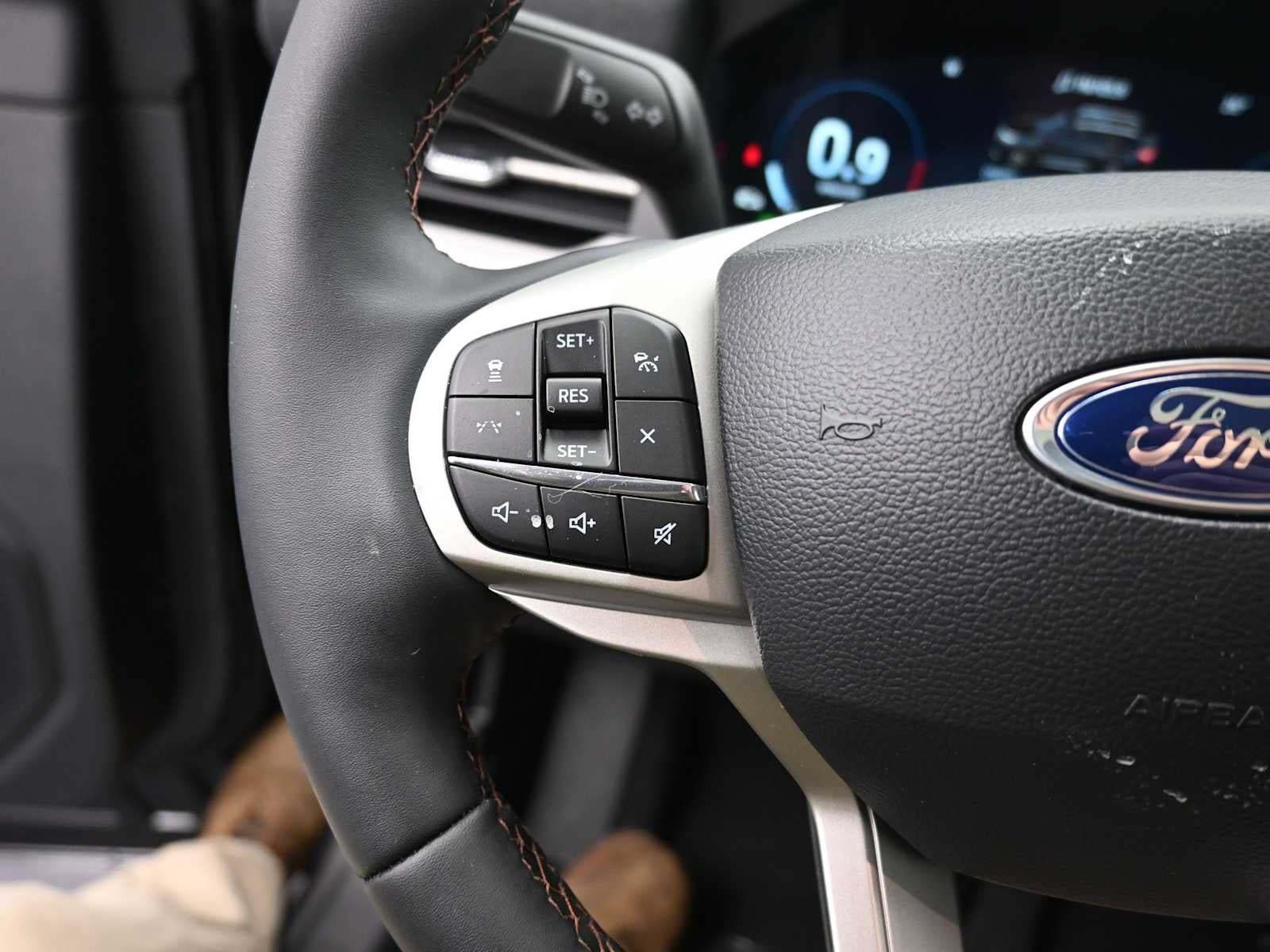 2026 Ford Explorer Active w/200A Pkg