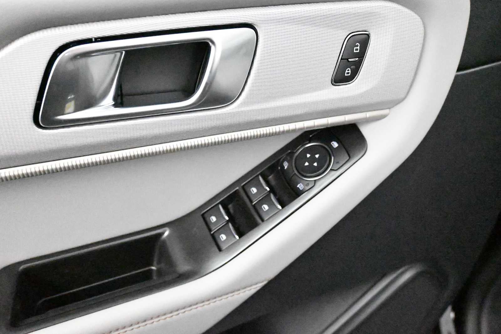 2026 Ford Explorer Base