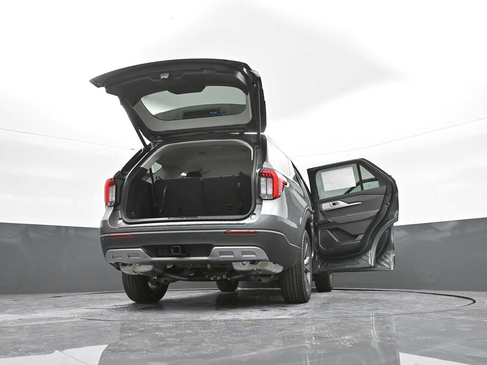 2026 Ford Explorer Active w/100A Pkg