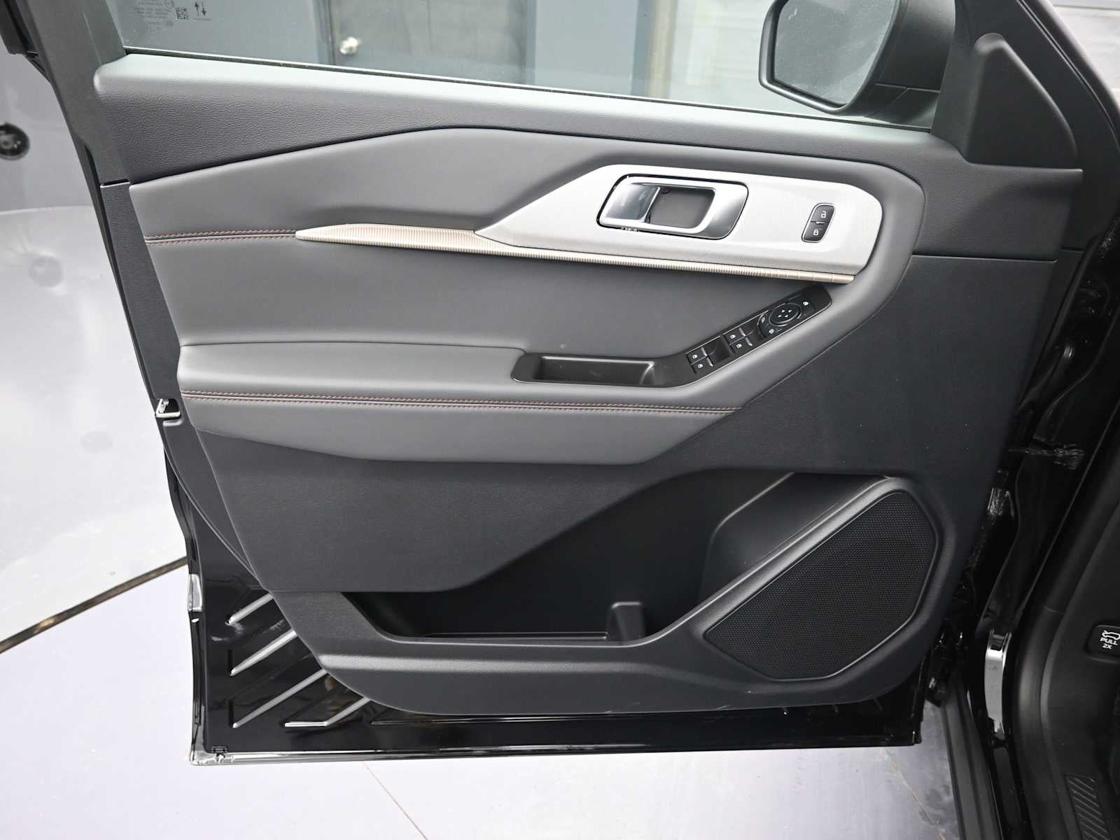 2026 Ford Explorer Active w/100A Pkg