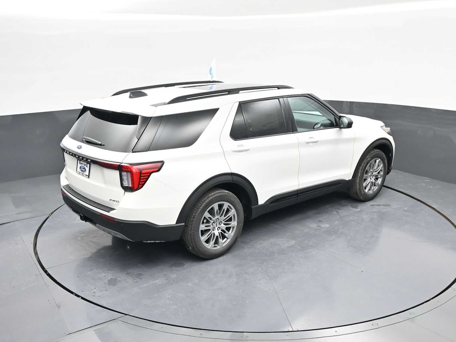 2026 Ford Explorer Active w/100A Pkg