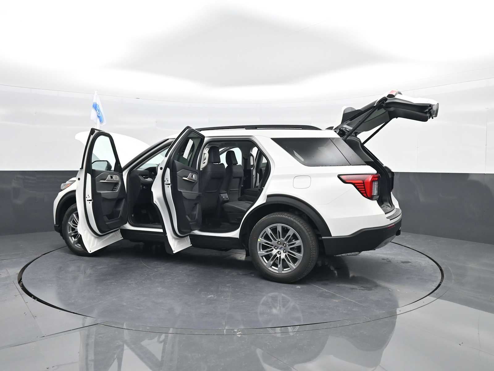 2026 Ford Explorer Active w/100A Pkg