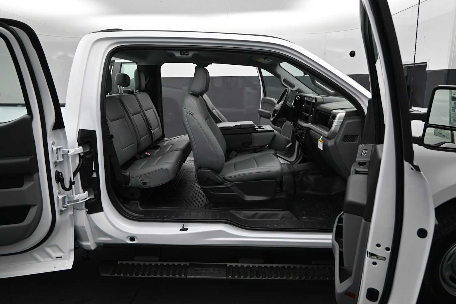 2027 Ford Super Duty F-250 SRW XL