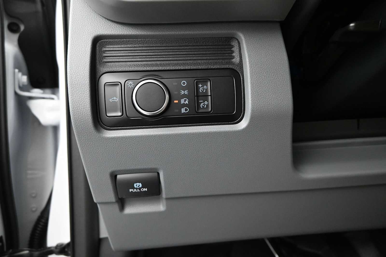 2027 Ford Super Duty F-250 SRW XL