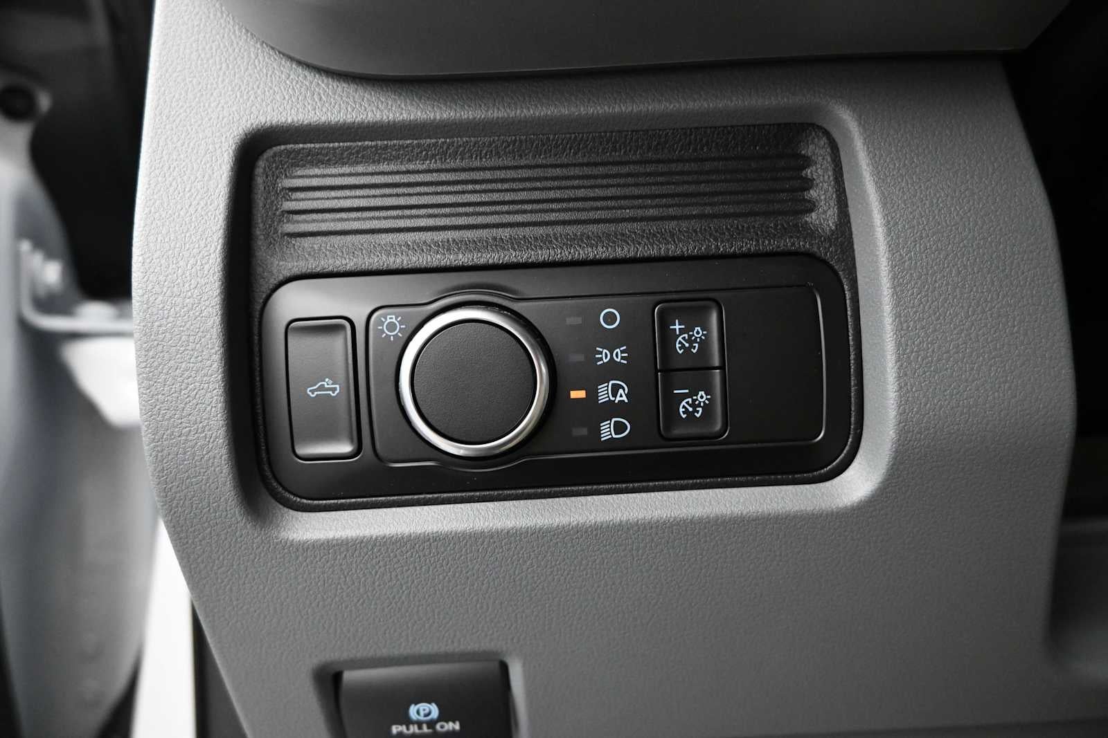 2027 Ford Super Duty F-250 SRW XL