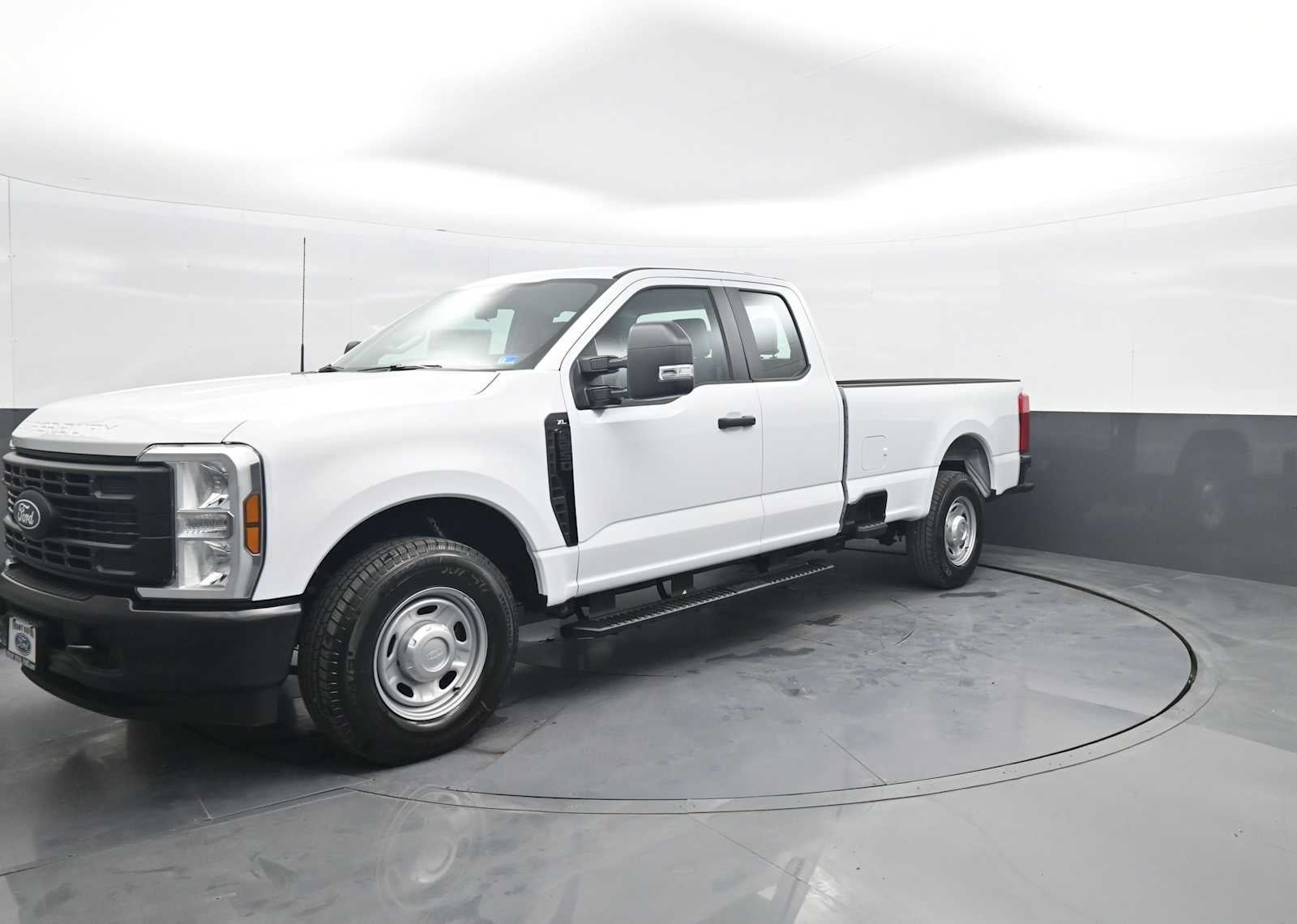 2027 Ford Super Duty F-250 SRW XL