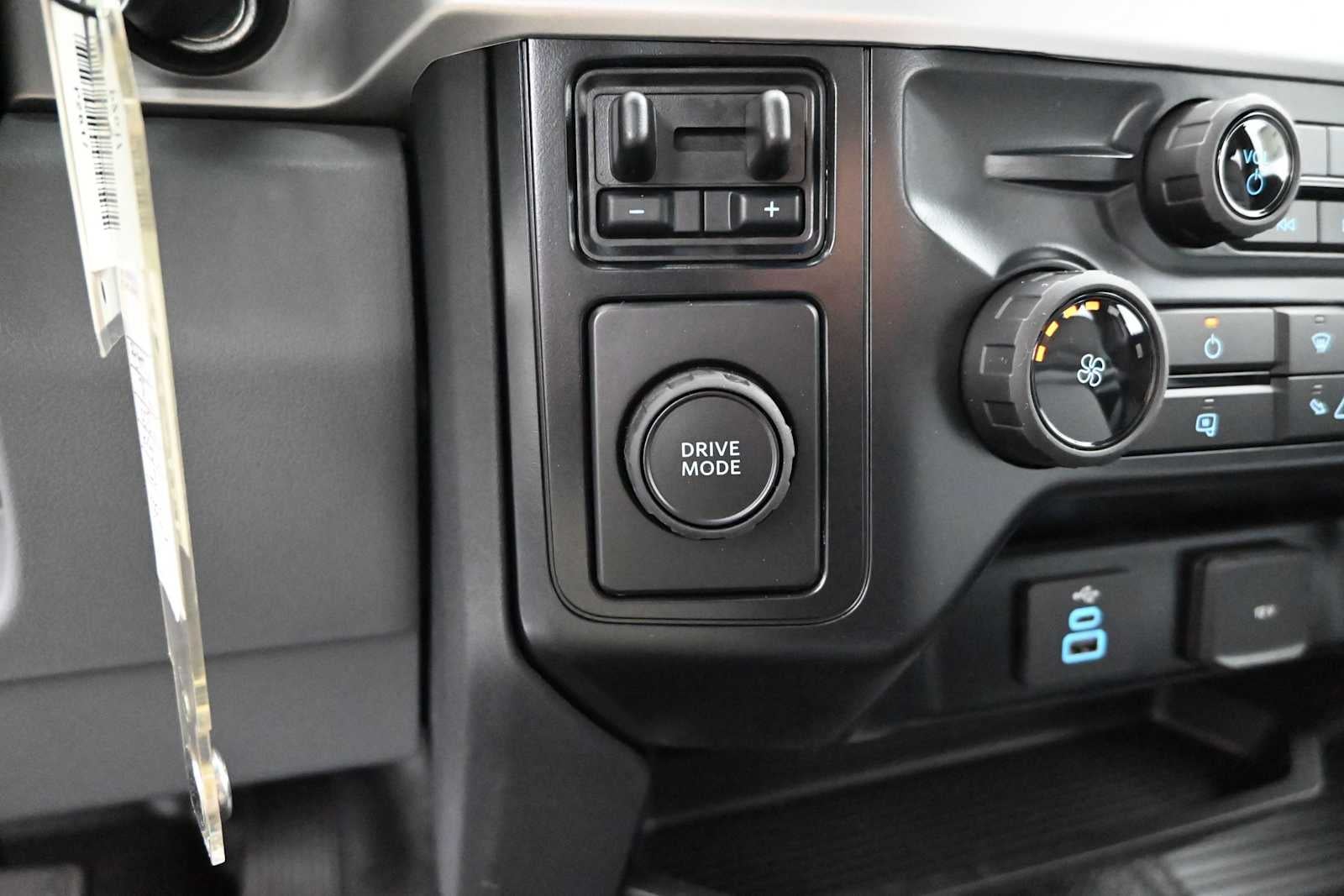 2027 Ford Super Duty F-250 SRW XL