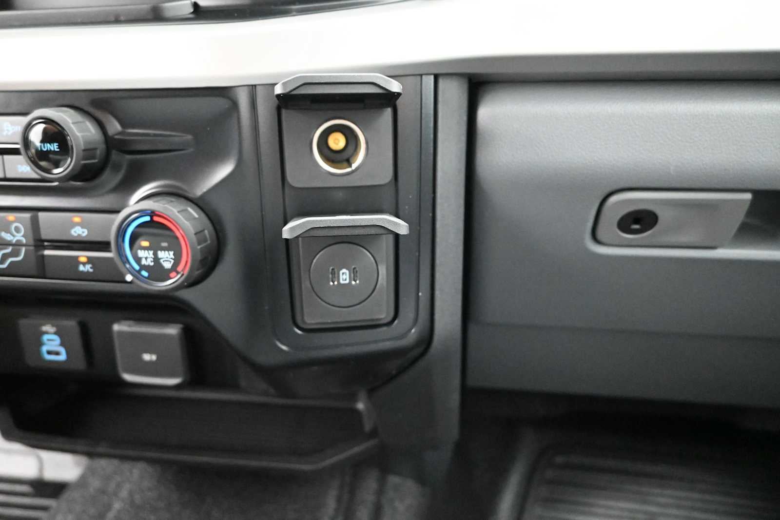 2027 Ford Super Duty F-250 SRW XL