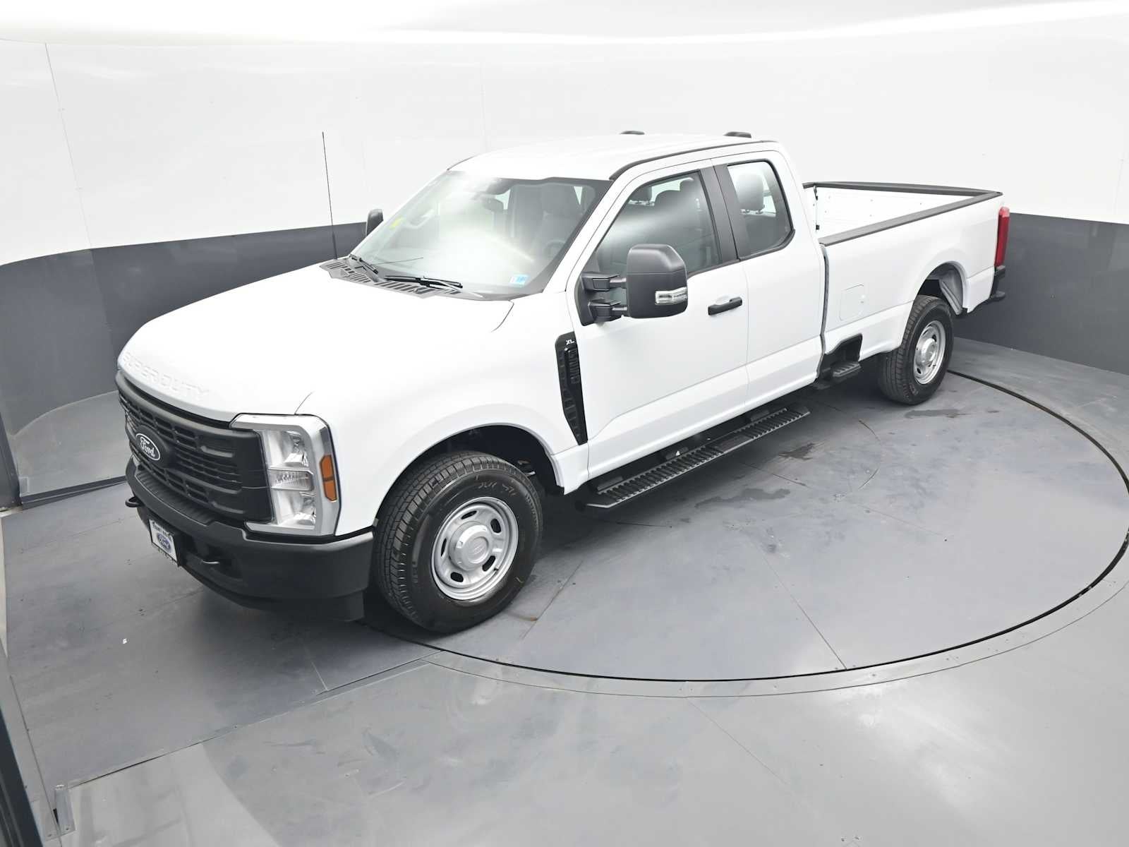 2027 Ford Super Duty F-250 SRW XL