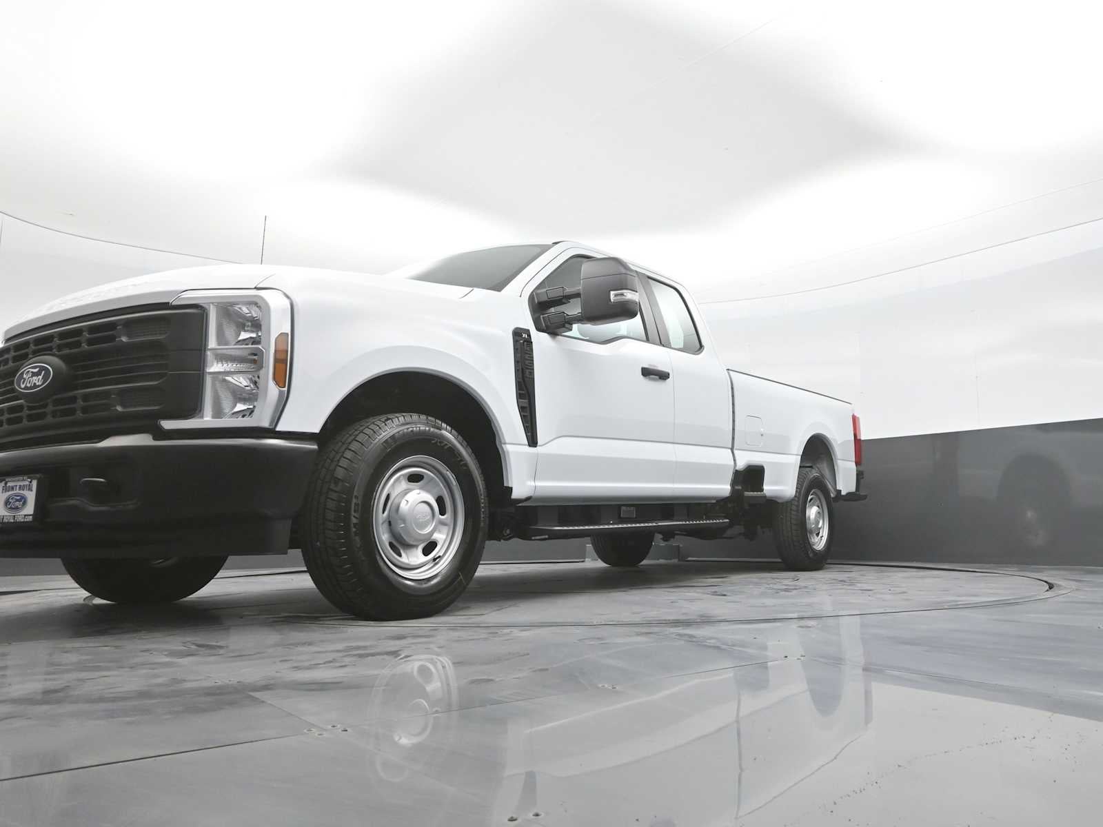 2027 Ford Super Duty F-250 SRW XL
