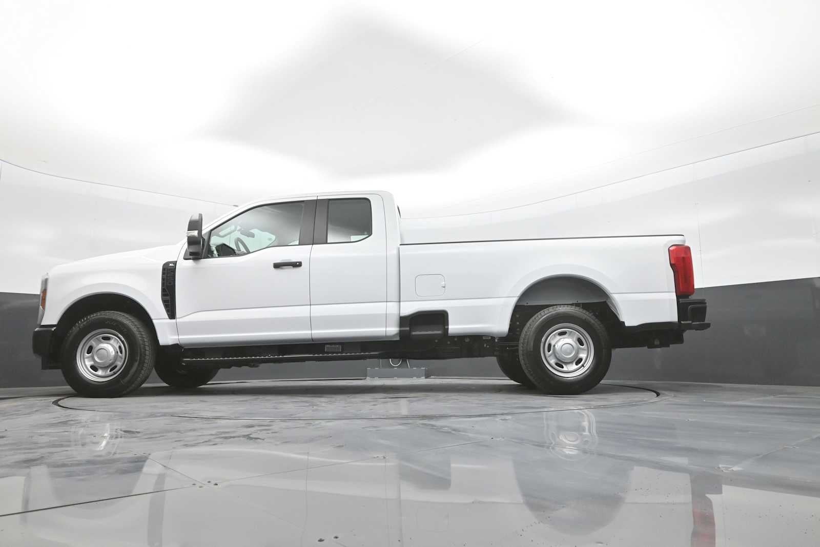2027 Ford Super Duty F-250 SRW XL