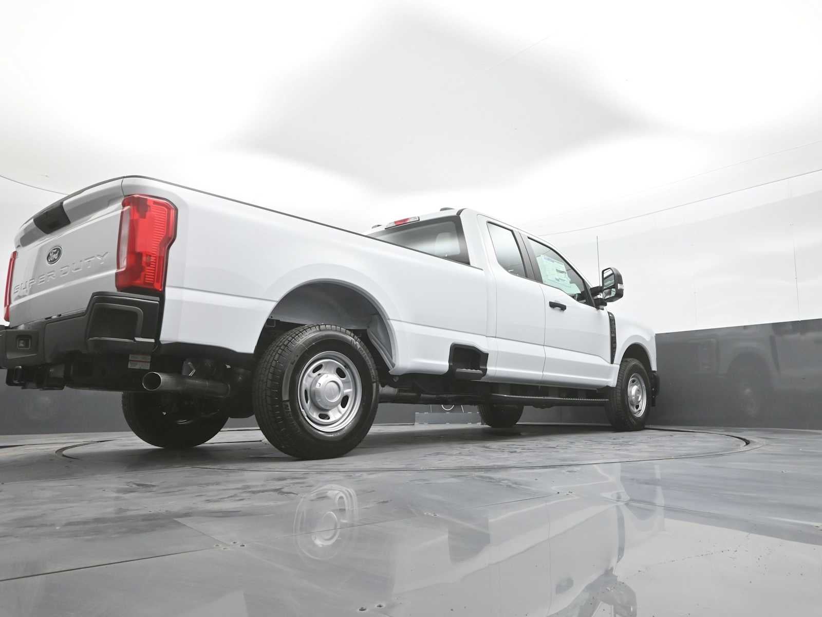 2027 Ford Super Duty F-250 SRW XL