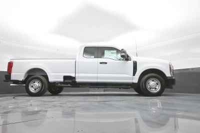 2027 Ford Super Duty F-250 SRW XL