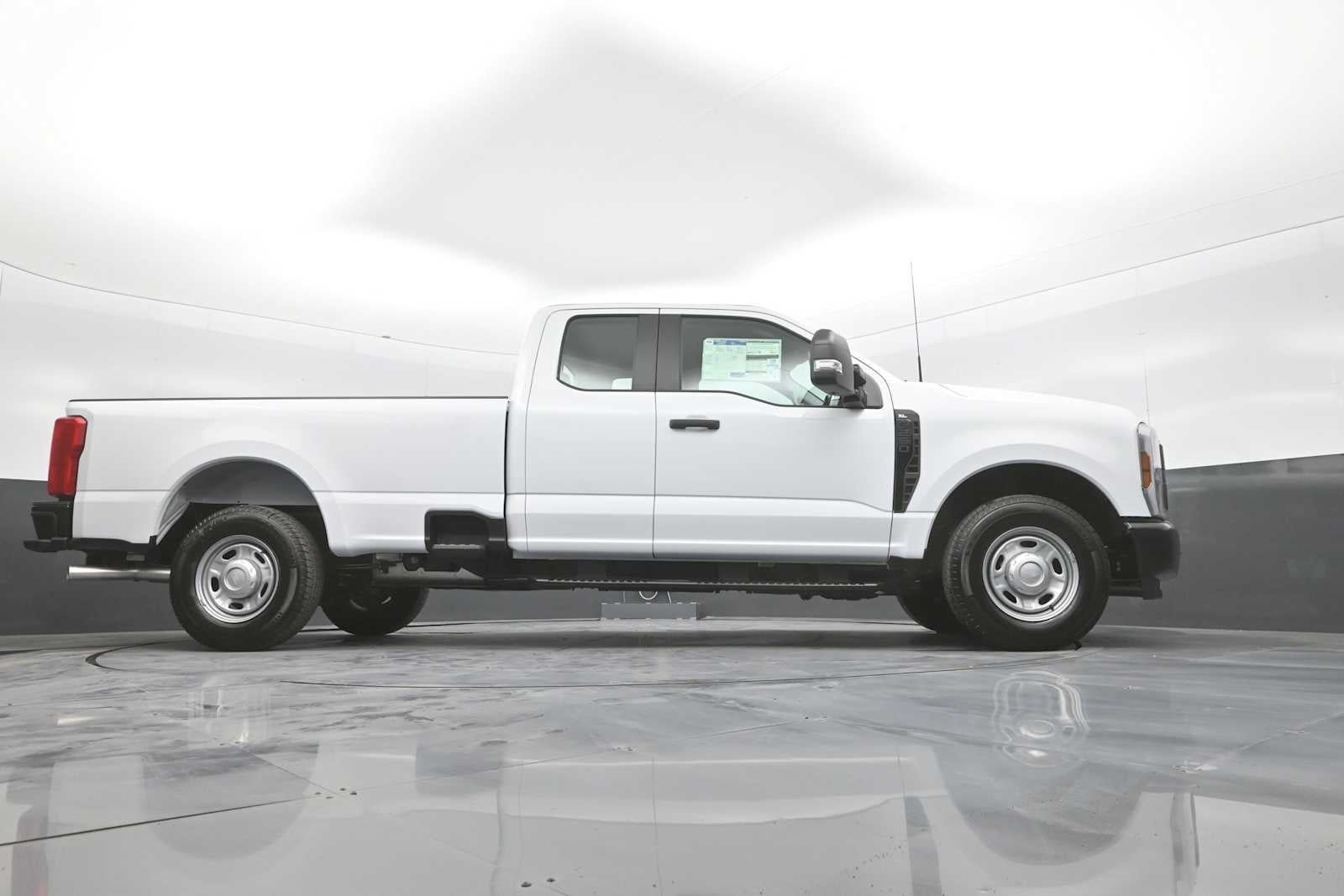 2027 Ford Super Duty F-250 SRW XL