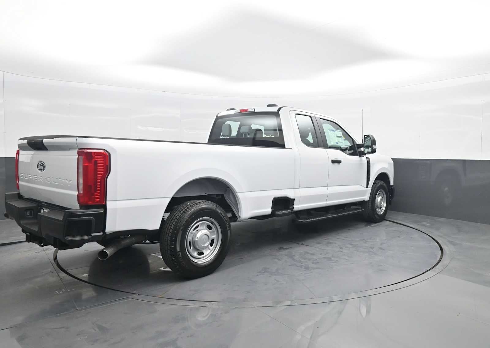 2027 Ford Super Duty F-250 SRW XL