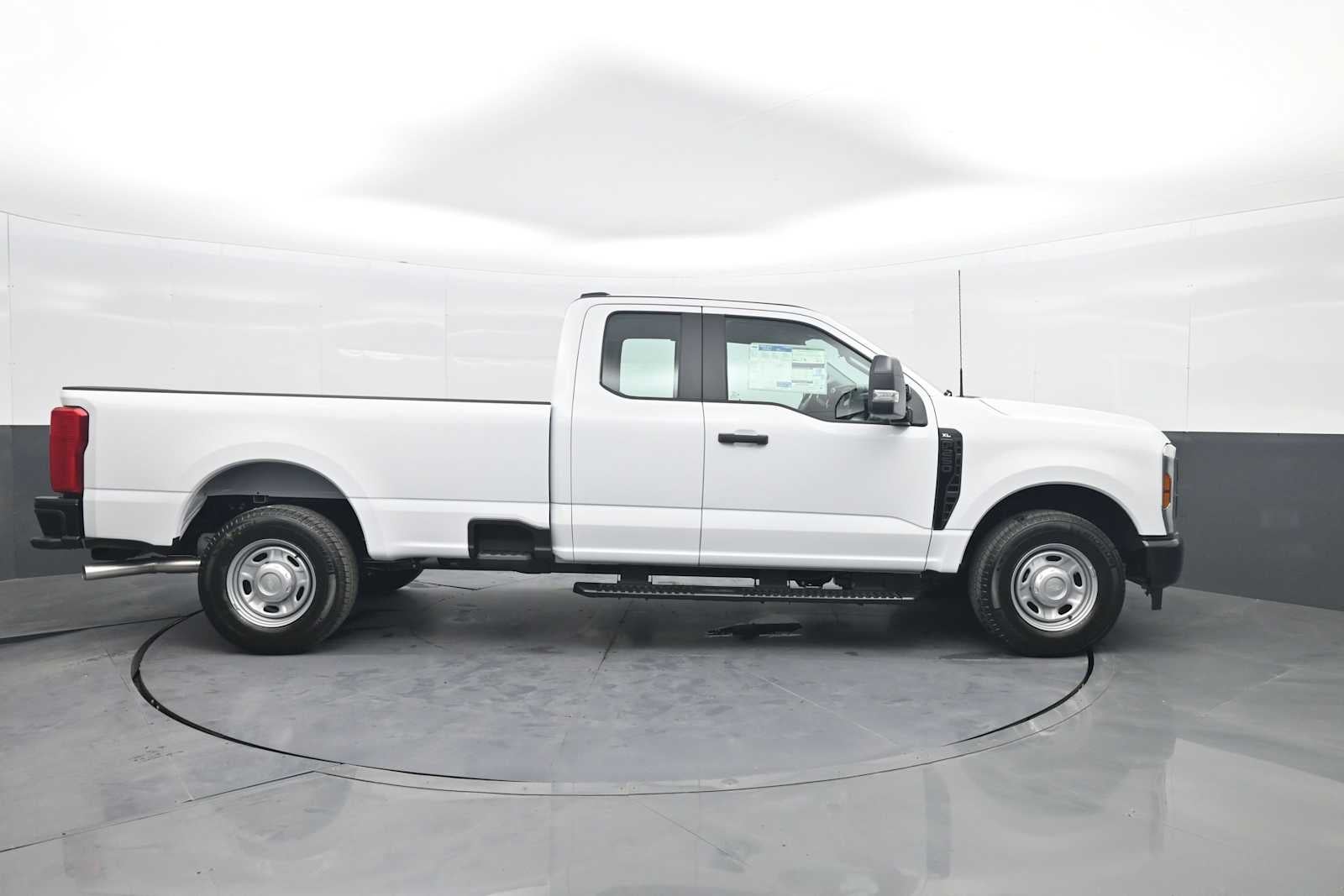 2027 Ford Super Duty F-250 SRW XL