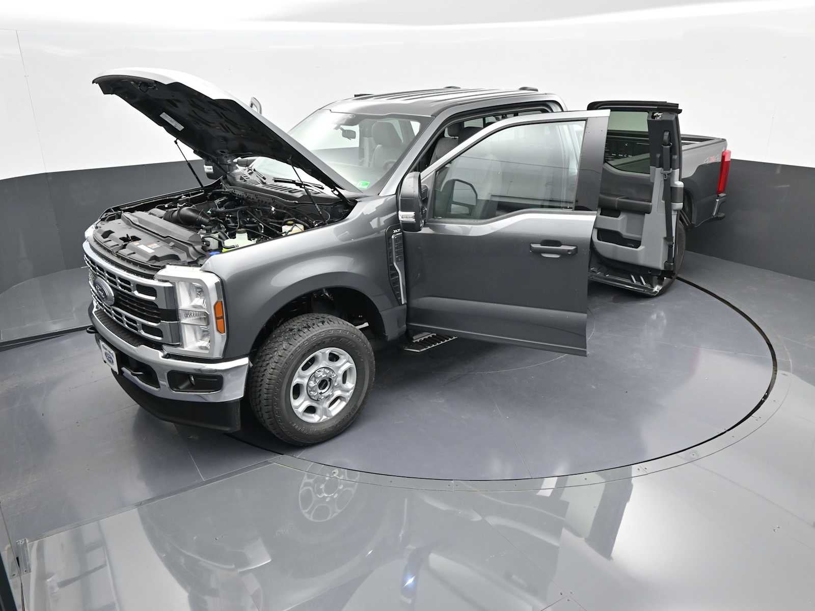 2026 Ford Super Duty F-250 SRW XLT
