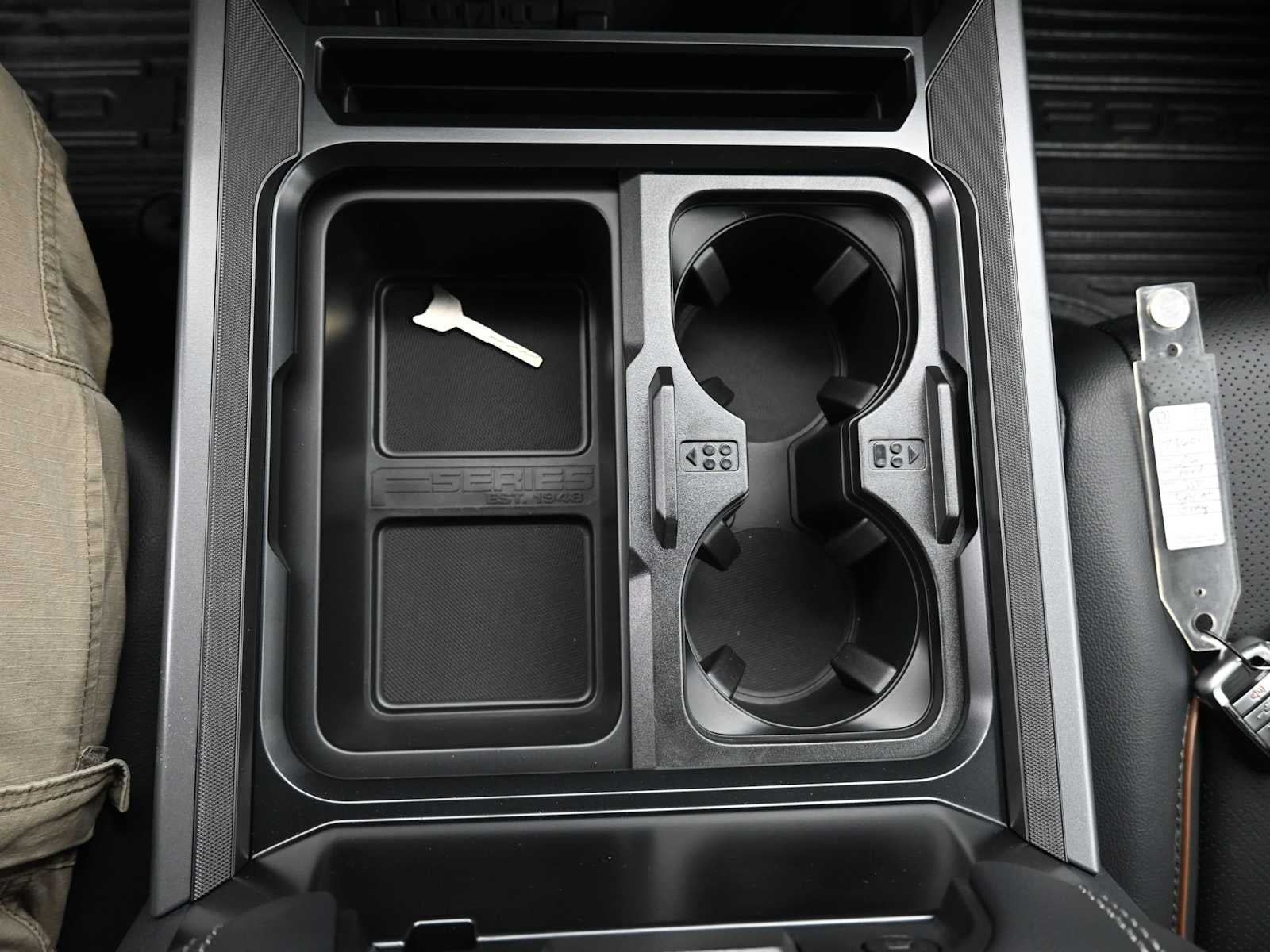 2026 Ford Super Duty F-350 SRW LARIAT